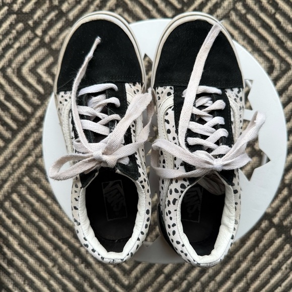 Vans Black and White Dalmatian Old Skool Sneakers Kids Size 2.5 - Picture 7 of 16